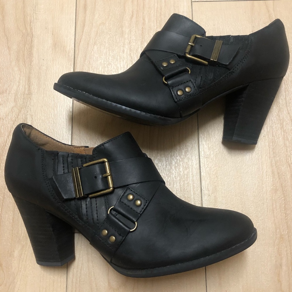 *New* Clark’s Ankle Booties | 9.5